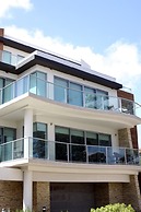 The Waves Apartments