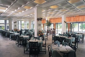 Golden Sand Hotel