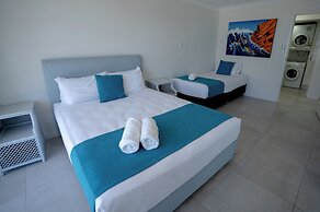 Surfers Aquarius