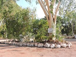 Territory Manor Motel & Caravan Park
