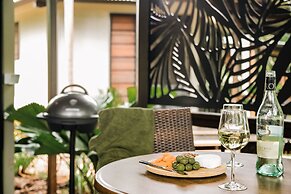 Palms City Resort