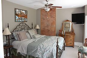 Green Oaks Bed and Breakfast