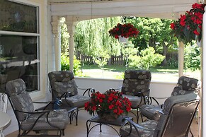 Green Oaks Bed and Breakfast