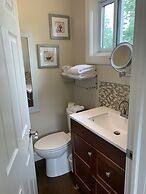 Green Oaks Bed and Breakfast
