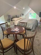 Green Oaks Bed and Breakfast