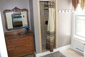Green Oaks Bed and Breakfast
