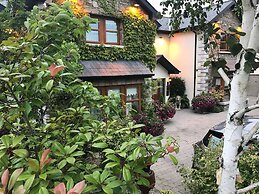 Avlon House Bed & Breakfast