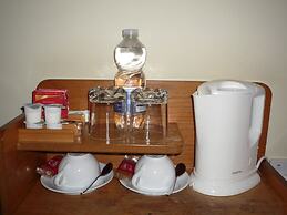 Avlon House Bed & Breakfast