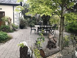 Avlon House Bed & Breakfast