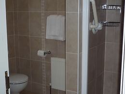 Avlon House Bed & Breakfast