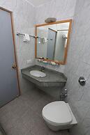 Highgates Hotel