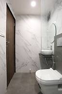 Hotel Kamran Residency - Near US Embassy