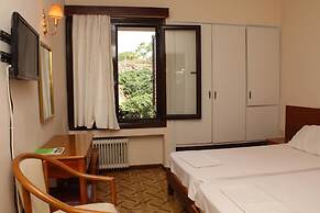 Nefeli Hotel