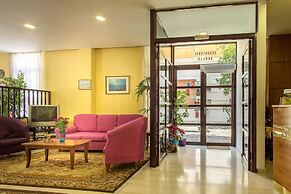 Nefeli Hotel