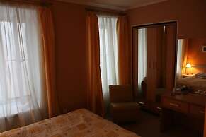 Polikoff Business Hotel