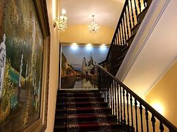 By Hermitage House
