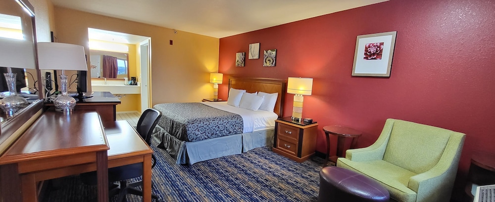 Olympic Inn & Suites