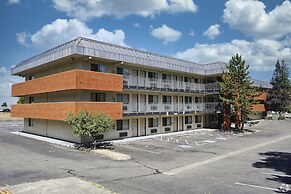 Olympic Inn & Suites