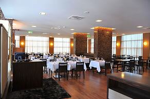 Axis Porto Business & Spa Hotel