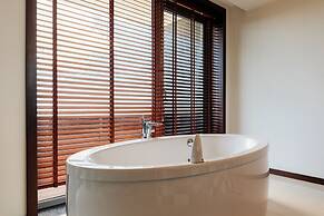 Axis Porto Business & Spa Hotel