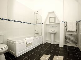 Lynford Hall Hotel