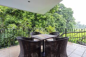 Pumilio Mountain & Ocean Hotel