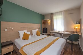 Hotel Kyriad Lyon Est - Bron Eurexpo Le Cottage