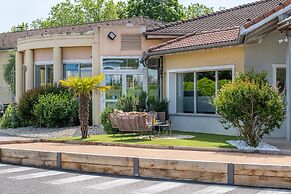 Hotel Kyriad Lyon Est - Bron Eurexpo Le Cottage