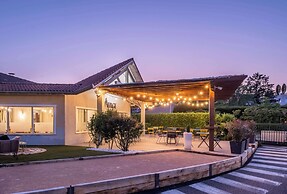 Hotel Kyriad Lyon Est - Bron Eurexpo Le Cottage