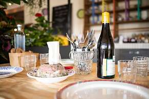 Greet Hotel Beaune
