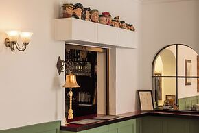 Abbots Mead Hotel