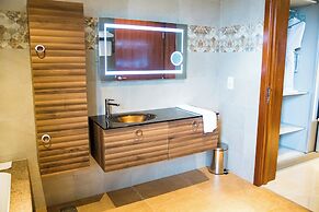 Lake Victoria Serena Golf Resort & Spa