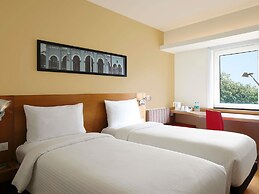 ibis Pune Viman Nagar Hotel