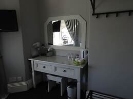 Elmswood Guest House