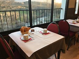 HOTEL RESTAURANT MAS LE CHATELET
