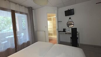 HOTEL RESTAURANT MAS LE CHATELET