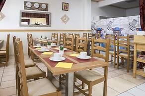Sarl Hotel Cesar