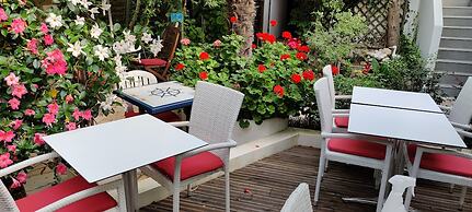 Logis Hotel Les Bleuets