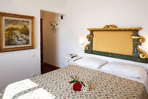 Hotel Porta Romana di Luce Hotels