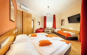 Hotel Golden City Garni