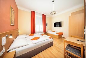 Hotel Golden City Garni