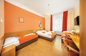 Hotel Golden City Garni