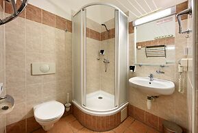 Hotel Golden City Garni