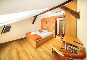 Hotel Golden City Garni