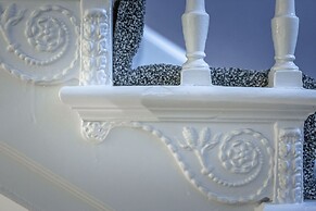Clifden House by Nina