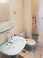 Azurene Royal Hotel