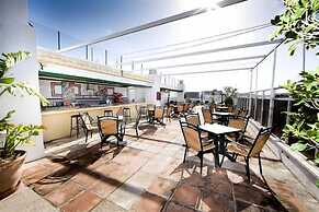 Hotel Monarque El Rodeo