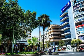Hotel Monarque El Rodeo
