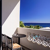 Afroditi Venus Beach Resort