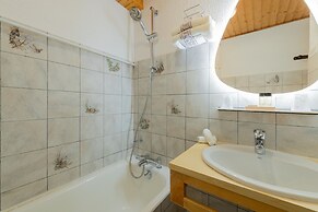 Hôtel Loisirs Les Côtes, Résidence et Chalets